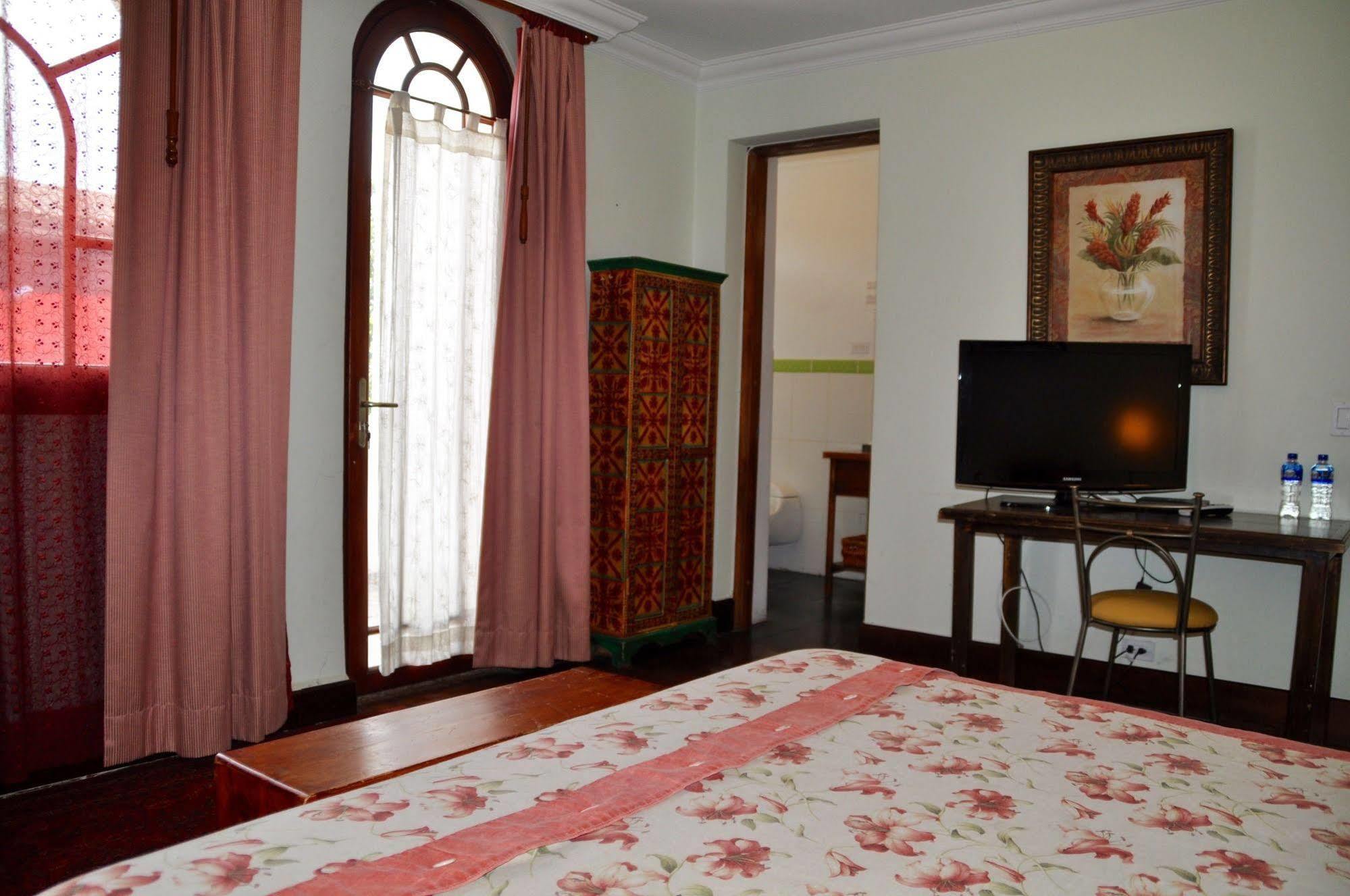 Boutique Hotel Casa Foch Quito Kültér fotó