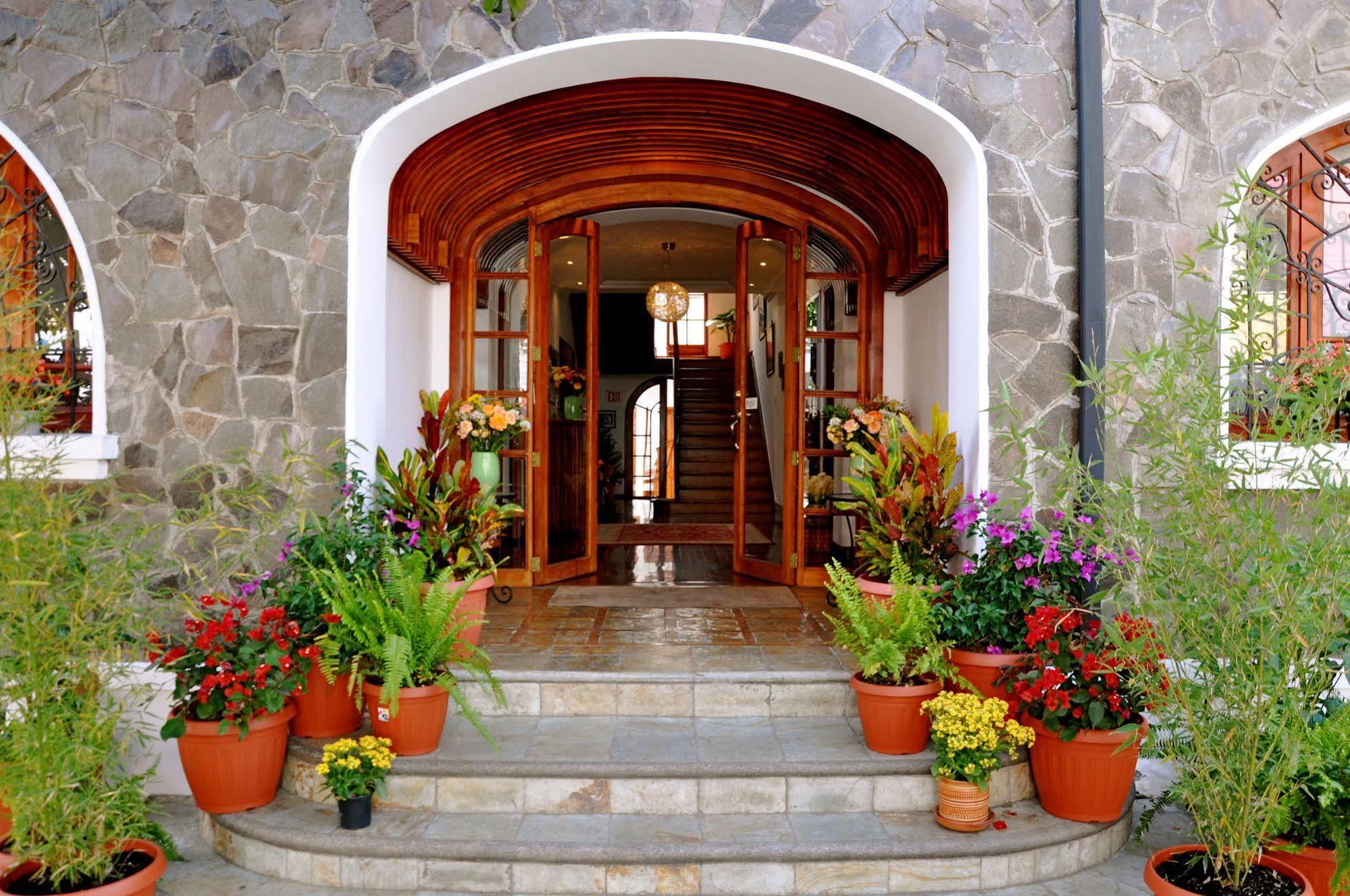Boutique Hotel Casa Foch Quito Kültér fotó