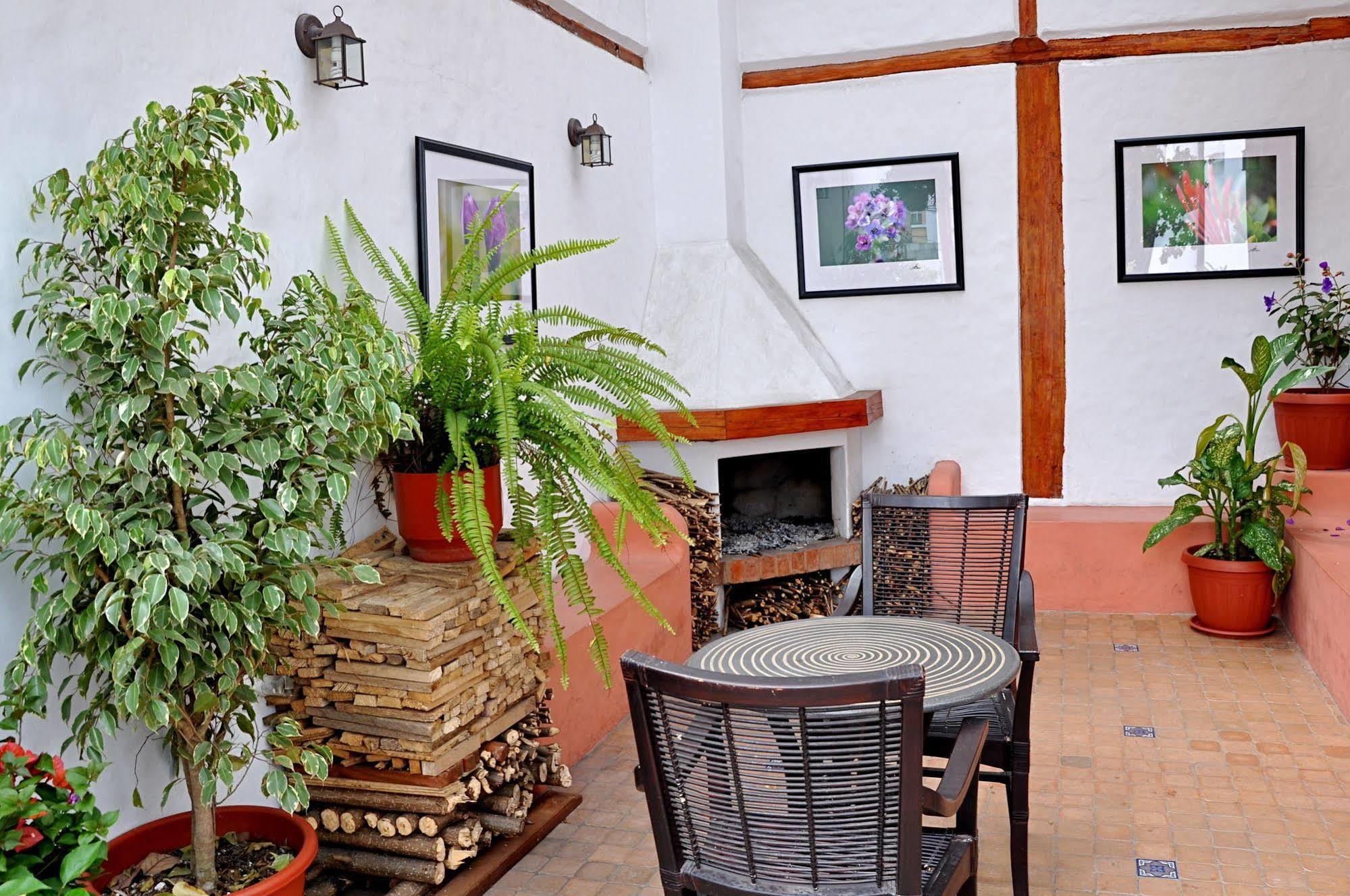 Boutique Hotel Casa Foch Quito Kültér fotó